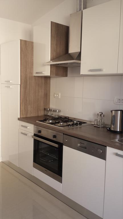 Apartment Sandrica Stomorska Rum bild
